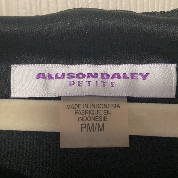 Allison Daley crochet overlay blouse size PM - Picture 2 of 7